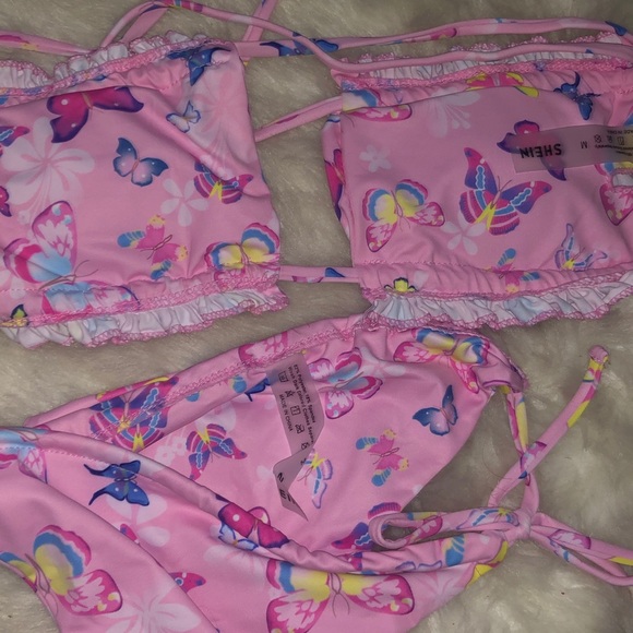 Bathing suits - Picture 7 of 7